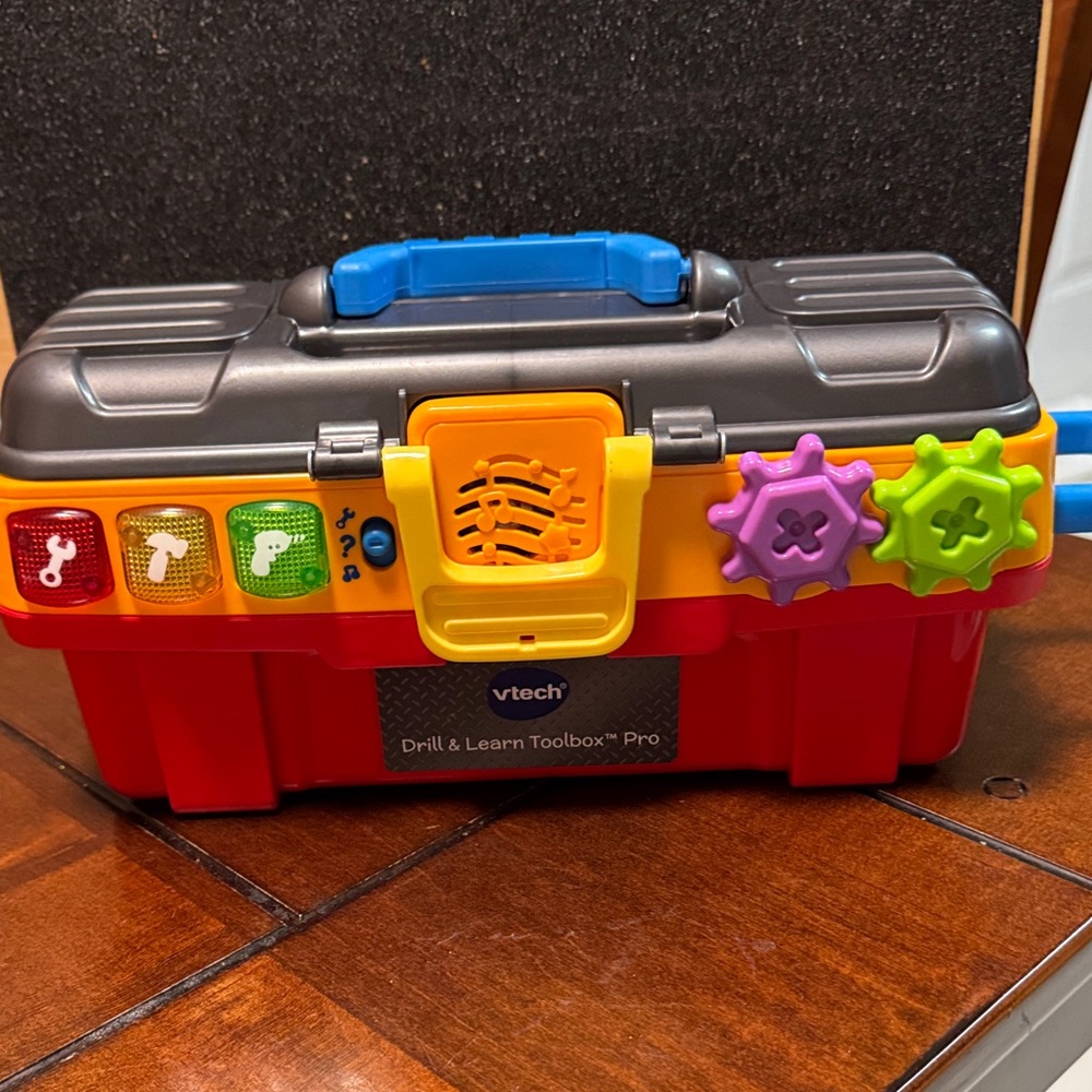 VTech Drill & Learn Toolbox closet1 2 AA batteries